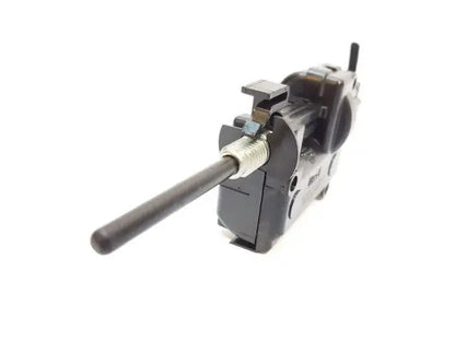 Renault 8200305732 Actionneur Moteur Réservoir Trappe - GR PARTS